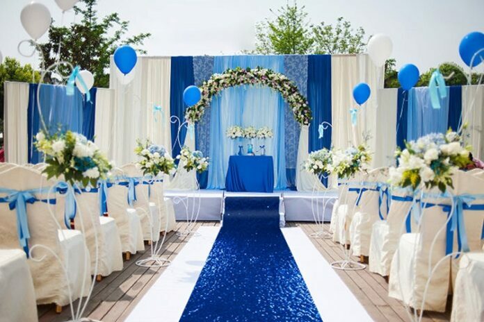 Decorating For a Wedding with Blue Wedding Flowers